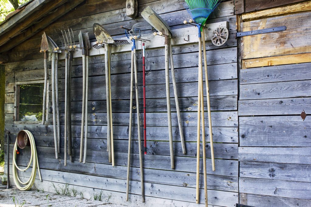 How to pack garden tools for moving 7 Steps Moving Tips